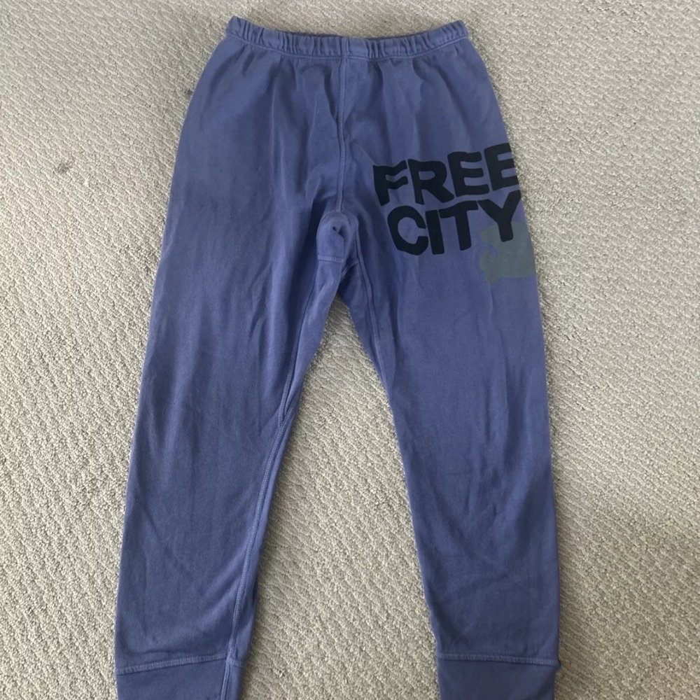 freecity Blue Sweatpants with Cuffed Legs and Bold Graphic